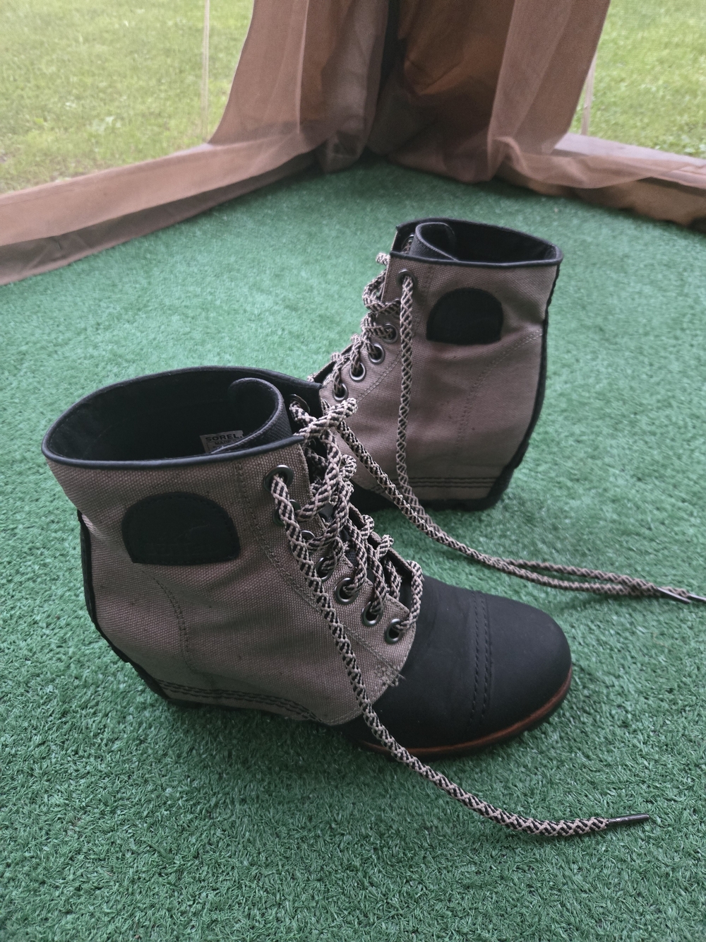 Sorel PDX Wedge ankle boots featuring a gray canvas and black leather colorblock